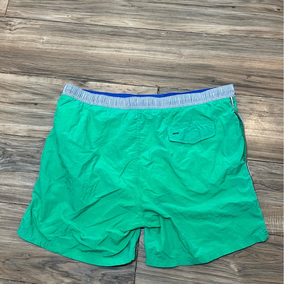 VTG. Tommy Hilfiger swim trunks! Sz. L - Picture 4 of 5